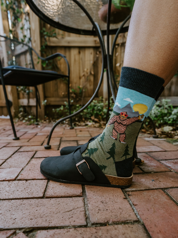 Men's Peace Out Bigfoot Socks