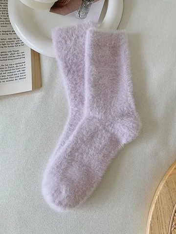 Women's Lavendar Fuzzy Socks